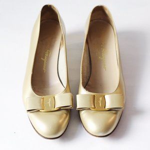Vintage Gold Metallic SALVATORE FERRAGAMO Pumps